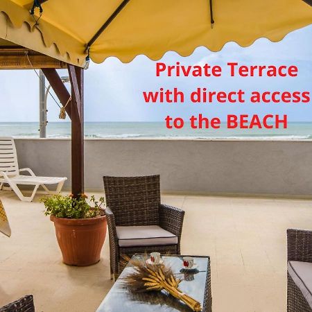 Arisa -Terrazza Privata 60 Mq Sulla Spiaggia Donnalucata  Buitenkant foto
