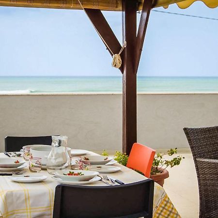 Arisa -Terrazza Privata 60 Mq Sulla Spiaggia Donnalucata  Buitenkant foto