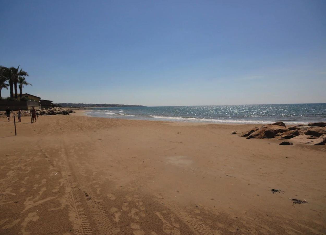 Arisa -Terrazza Privata 60 Mq Sulla Spiaggia Donnalucata  Buitenkant foto