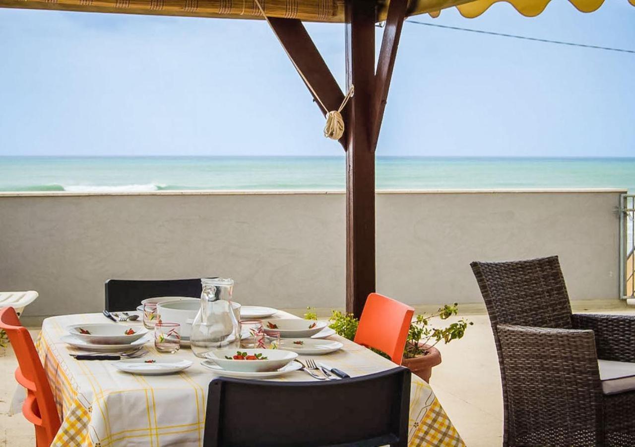 Arisa -Terrazza Privata 60 Mq Sulla Spiaggia Donnalucata  Buitenkant foto